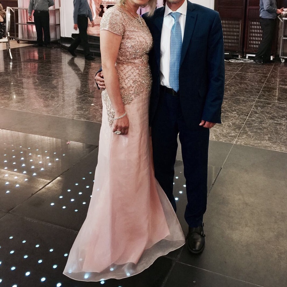 Adrianna papell blush evening dress